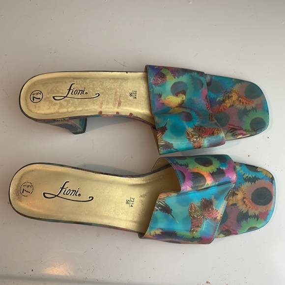 Fiona butterfly & sunflower hologram sandals kitten heel slides women size 7 1/2 - Picture 2 of 10